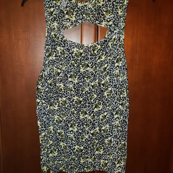 Torrid Chiffon Black/White Leopard and Yellow Floral Sheer Tank - Picture 1 of 4